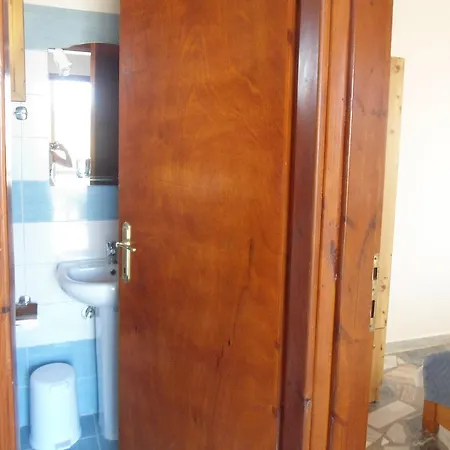 Nyaraló Kostas House *